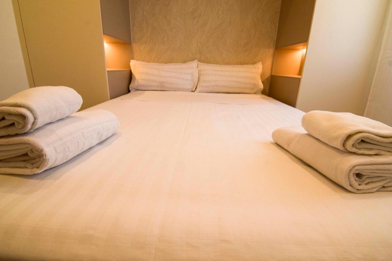 Letmalaga Princesa Huelin Extérieur photo